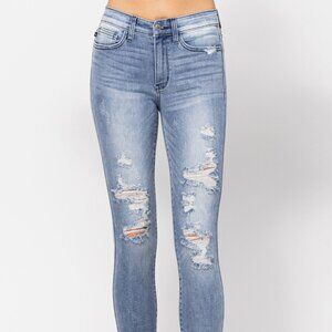 Judy Blue Mid-Rise Skinny Distressed - NWT - Size 24W
